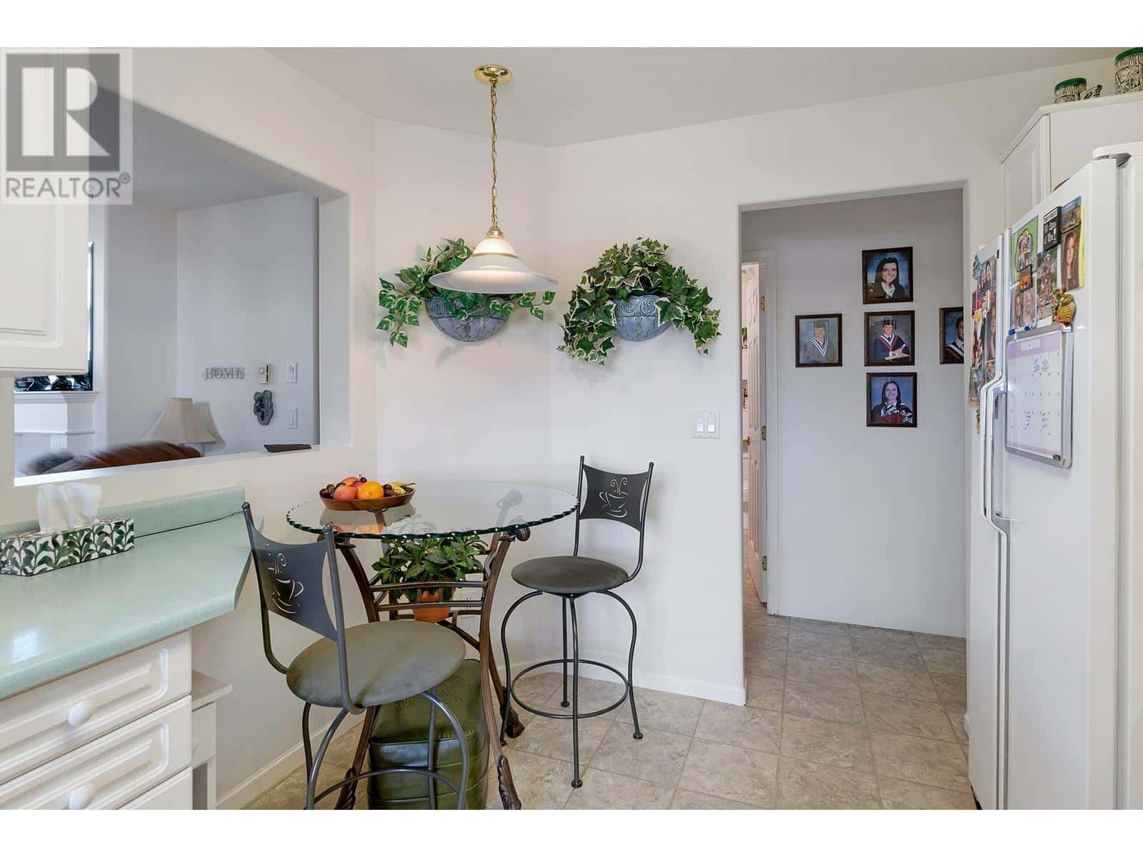 940 Glenwood Avenue Unit# 302 — Kelowna, British Columbia - Photo 4 of 29