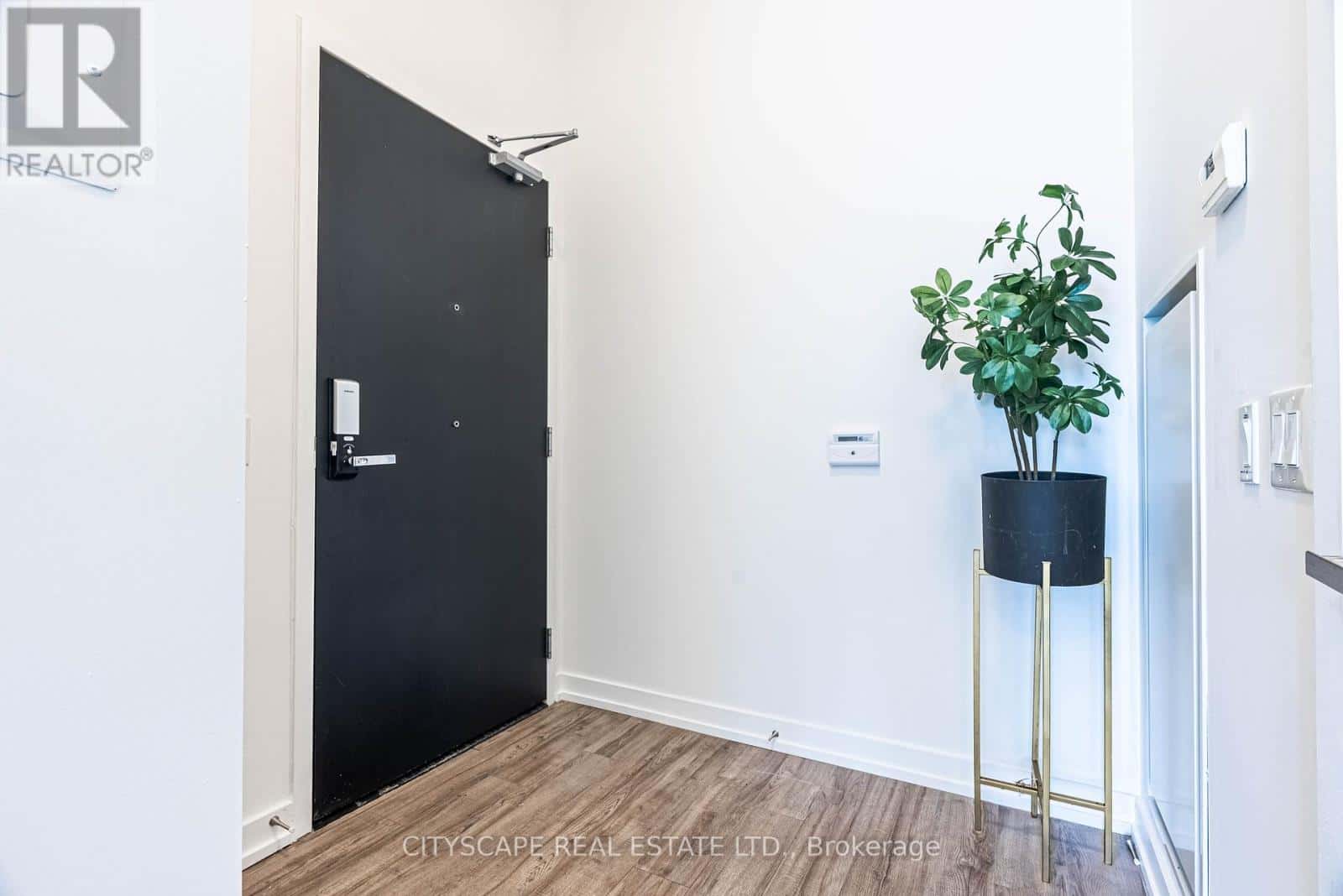 907 - 77 SHUTER STREET — Toronto (Church-Yonge Corridor), Ontario - Photo 5 of 50