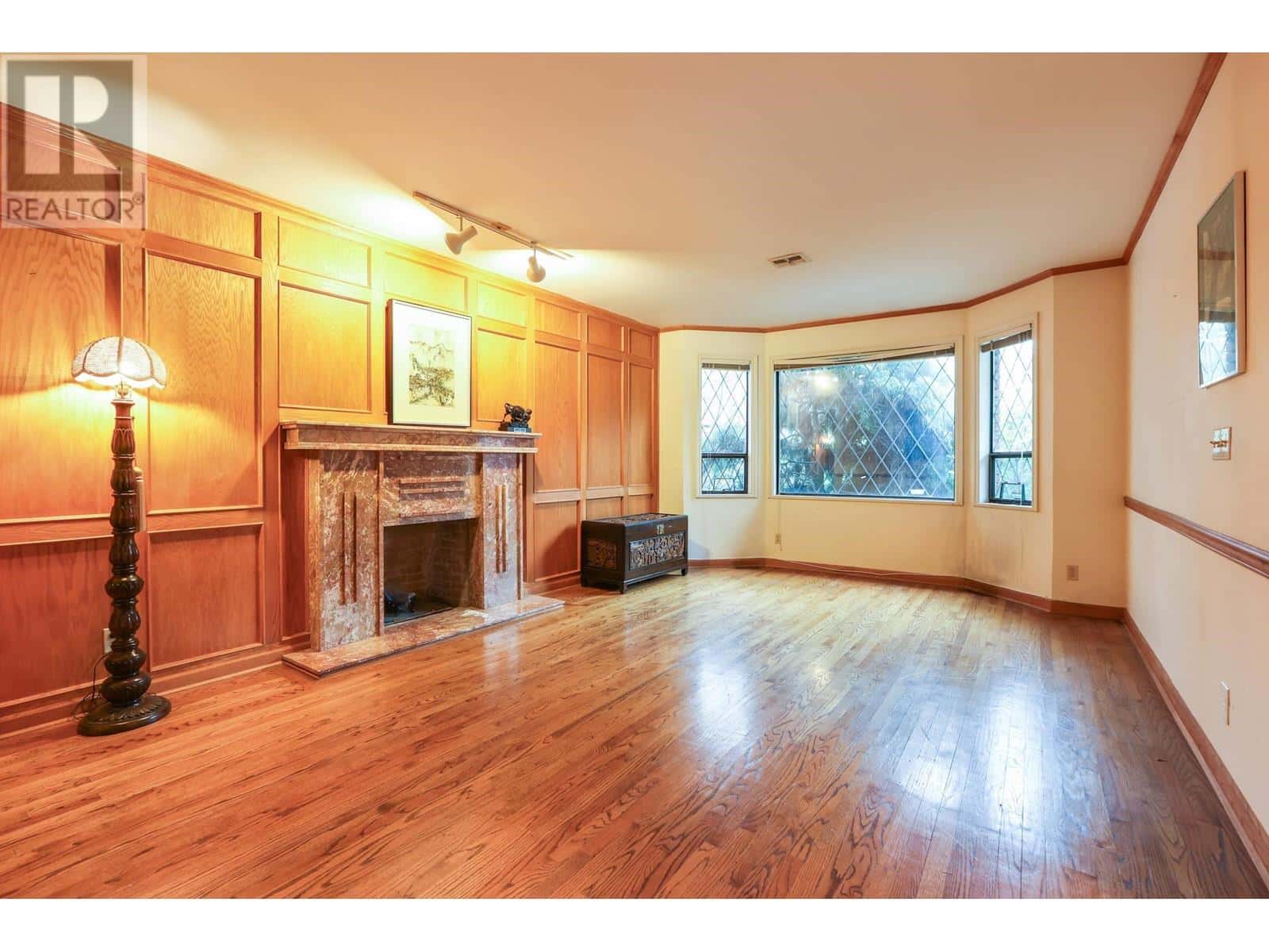 1091 RICHELIEU AVENUE — Vancouver, British Columbia - Photo 3 of 31