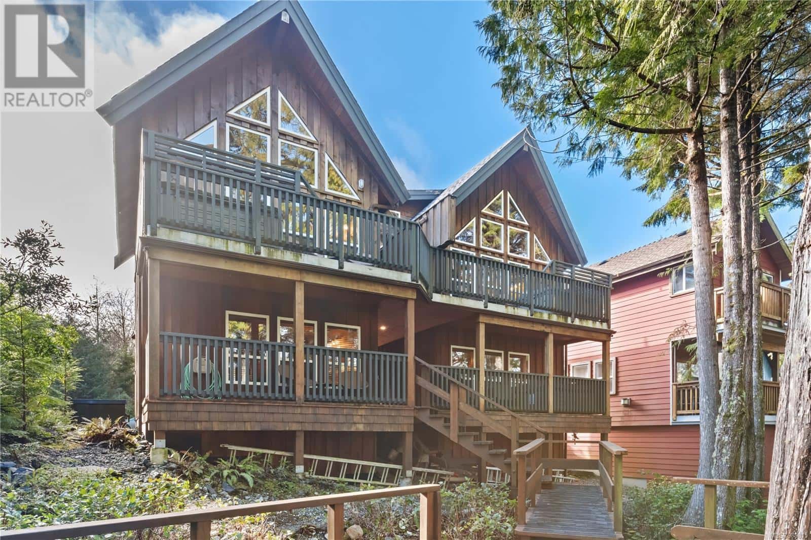 277 Boardwalk Blvd — Ucluelet, British Columbia - Photo 3 of 50