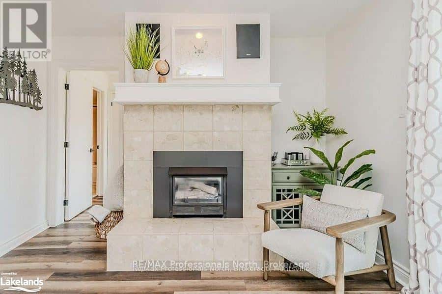 105 - 33 DEERHURST GREENS DRIVE — Huntsville (Chaffey), Ontario - Photo 5 of 24