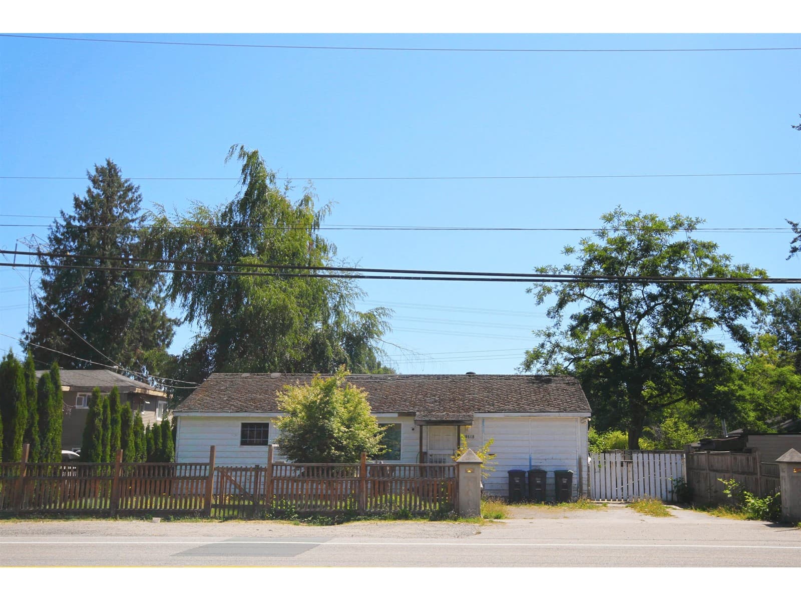 10618 140 STREET — Surrey, British Columbia - Main photo