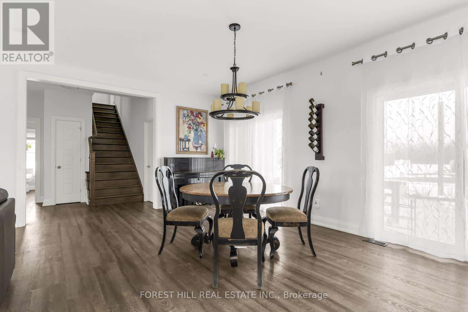 3756 NINTH STREET — Lincoln (Lincoln-Jordan/Vineland), Ontario - Photo 4 of 37