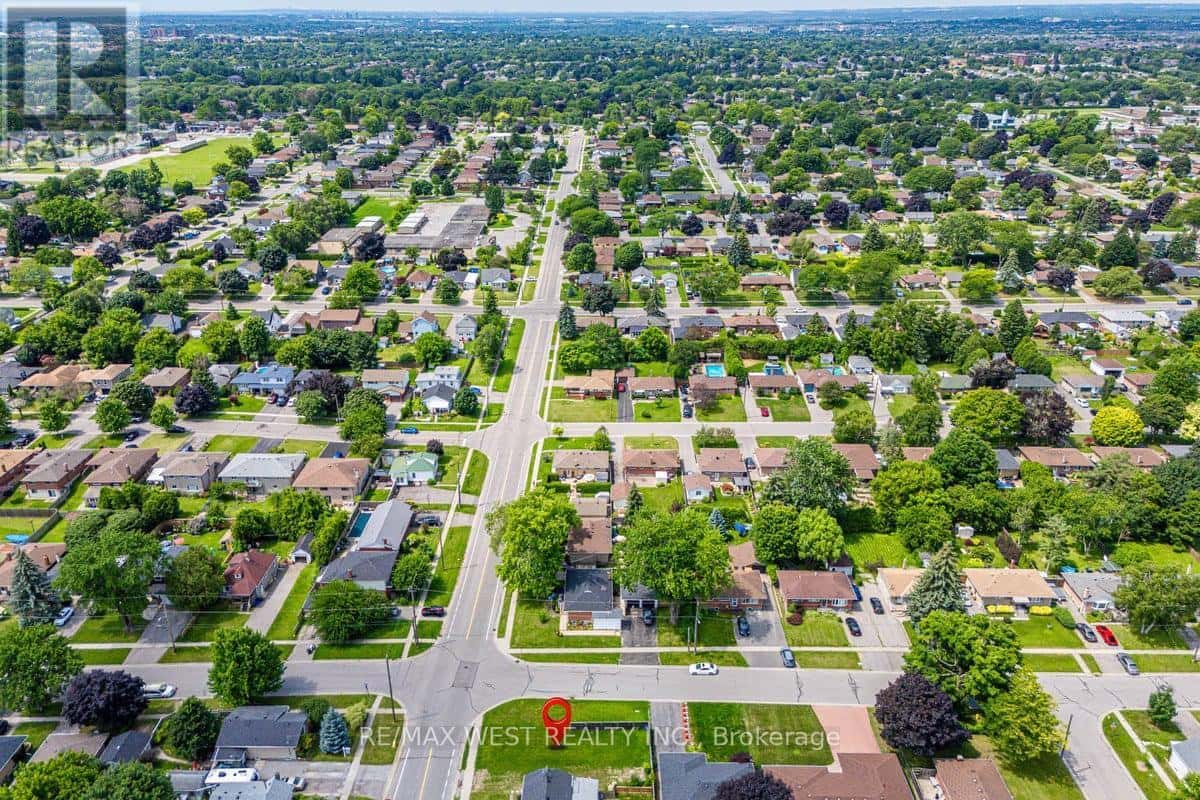 336 ANNAPOLIS AVENUE — Oshawa (McLaughlin), Ontario - Photo 2 of 6