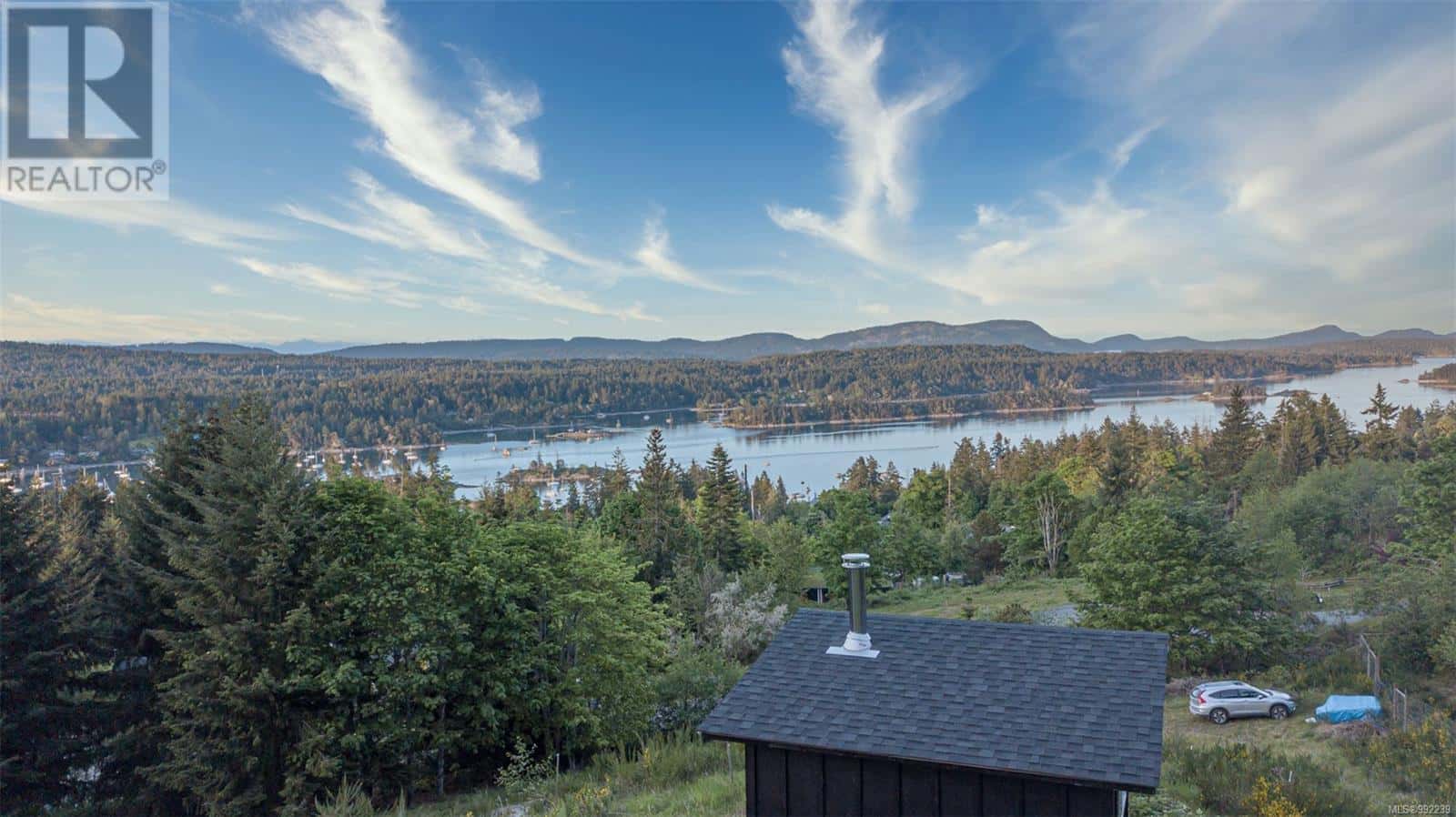 125 Bishops Walk Rd — Salt Spring, British Columbia - Photo 3 of 6