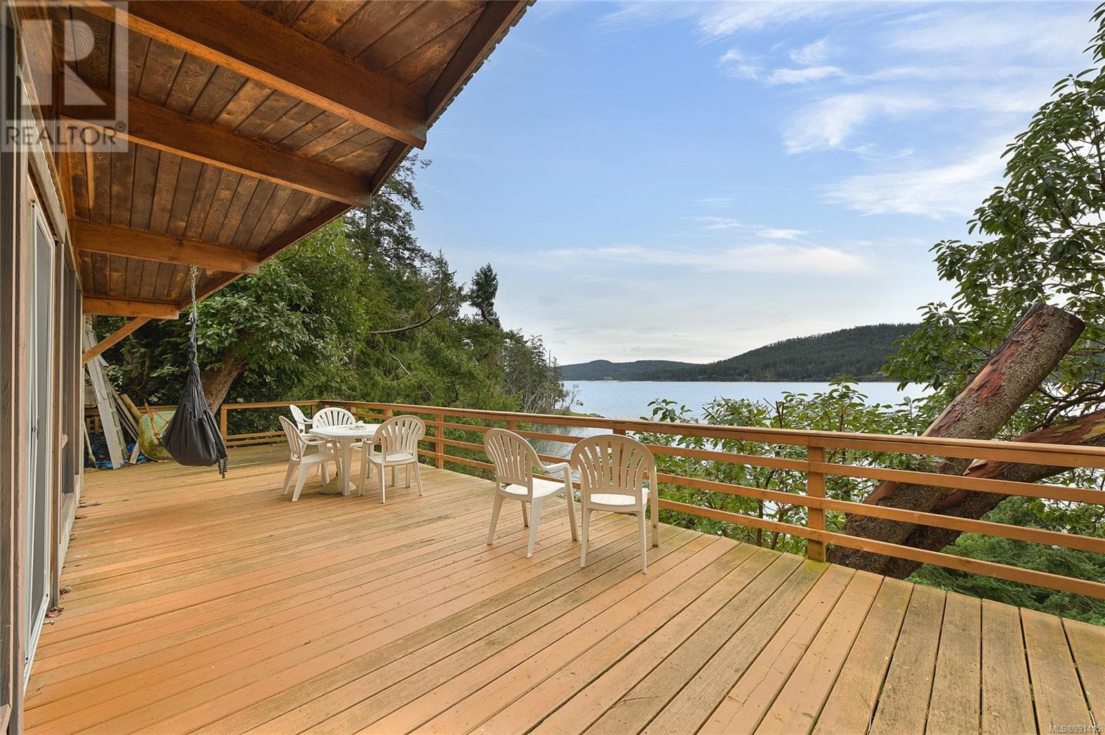 524 Bay Trnabt — Mayne Island, British Columbia - Main photo