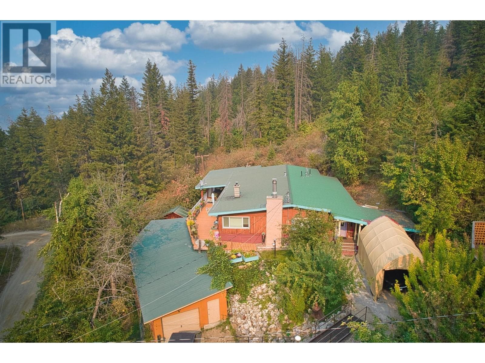 3096 Lindberg Road — Sorrento, British Columbia - Main photo