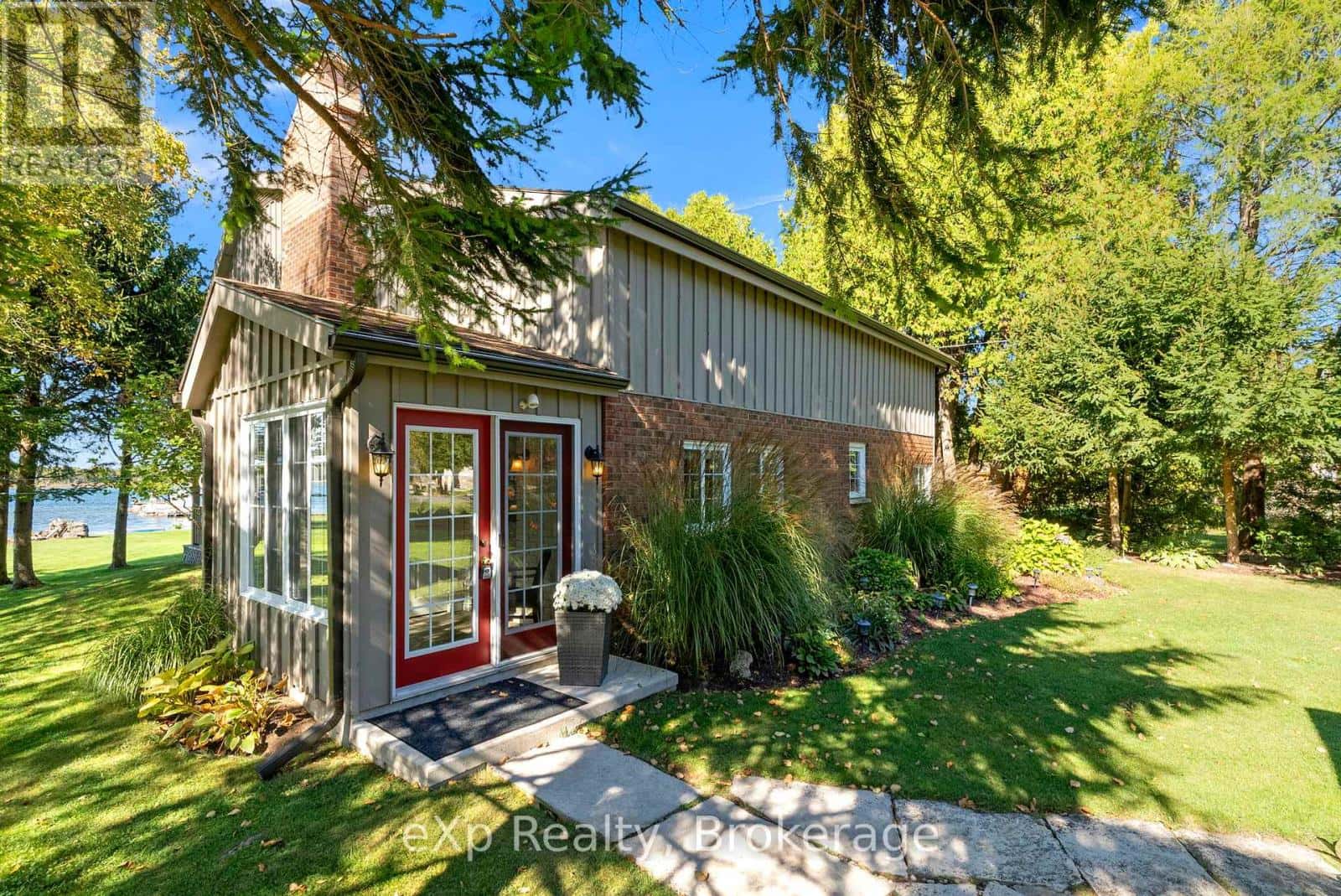 850 PIKE BAY ROAD — Northern Bruce Peninsula, Ontario - Photo 3 of 46