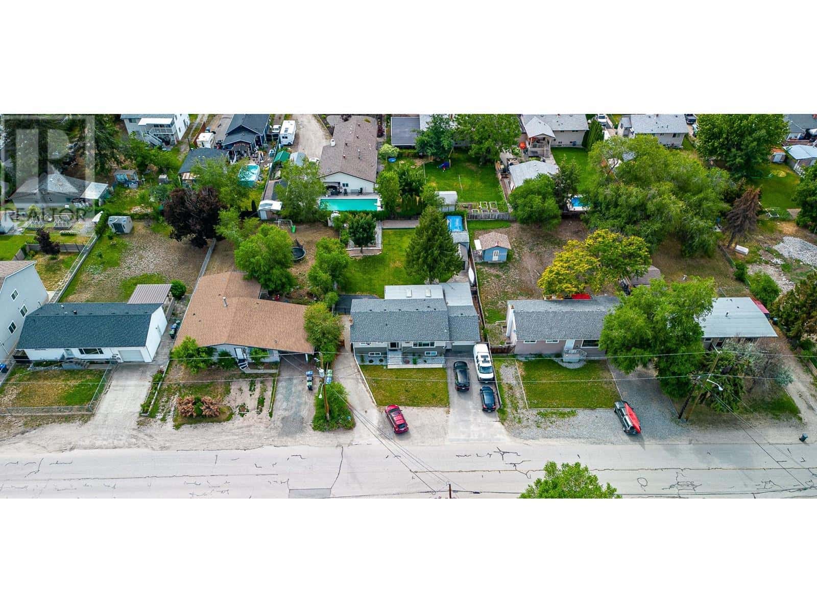 420 Asher Road — Kelowna, British Columbia - Photo 4 of 19