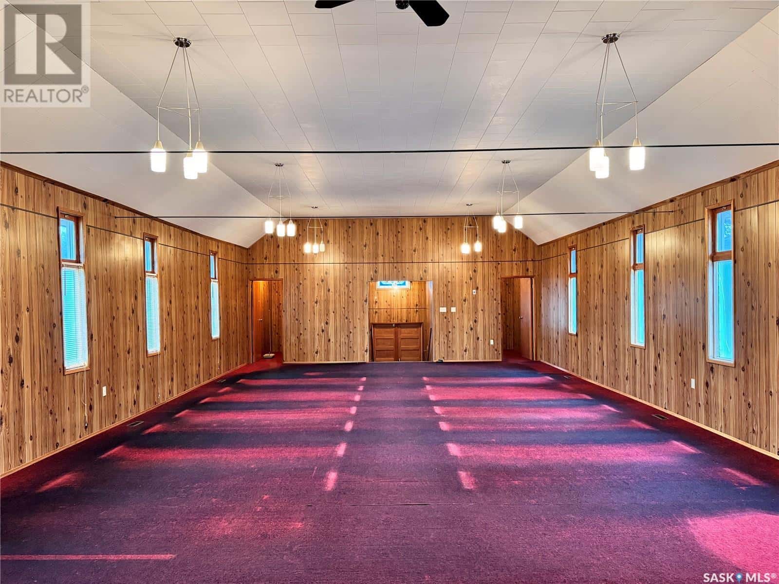 211 1st STREET W — Wynyard, Saskatchewan - Photo 5 of 20