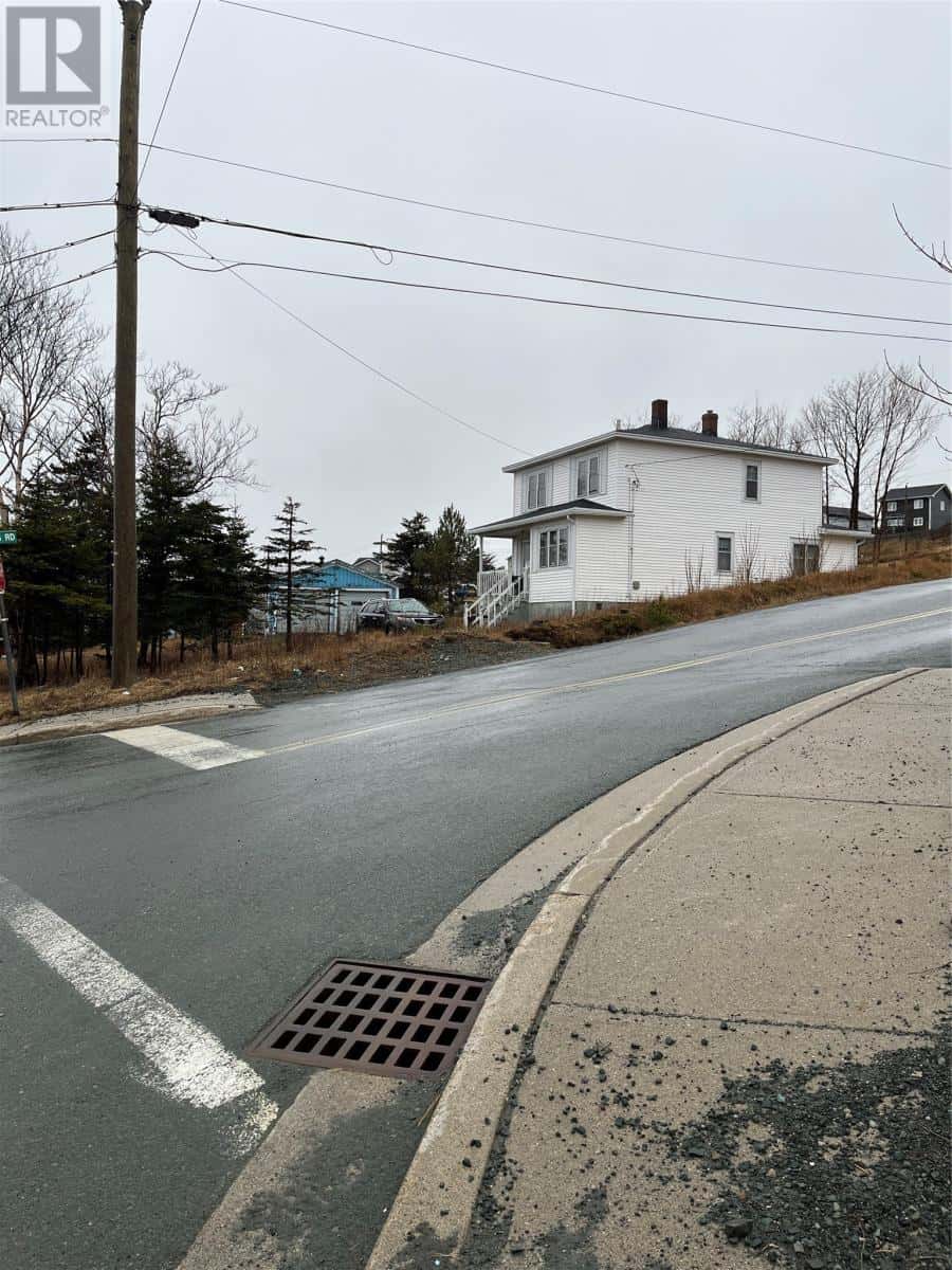 1566 Topsail Road — Paradise, Newfoundland & Labrador - Photo 2 of 7