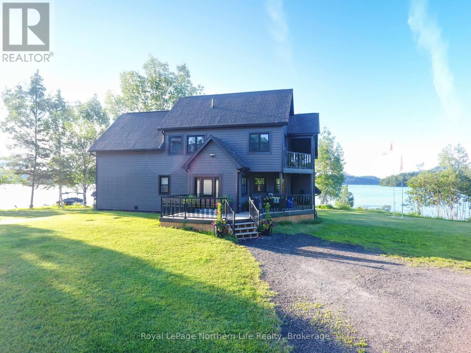 33 WHITE BEAR COURT — Temagami, Ontario - Main photo