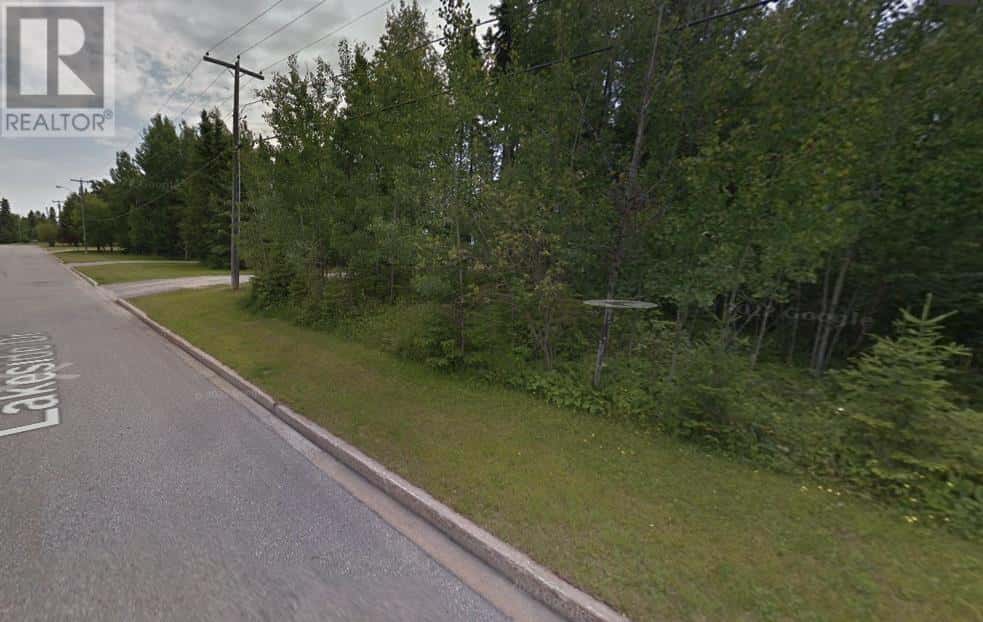 124 Lakeside DR — Dryden, Ontario - Photo 2 of 3