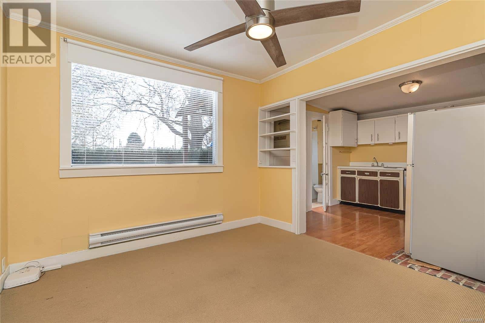 2574 Cook St — Victoria, British Columbia - Photo 4 of 43