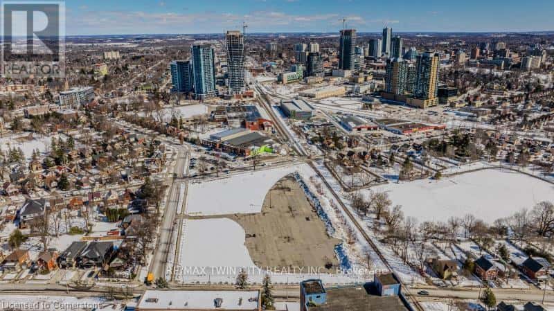 150 STRANGE STREET — Kitchener, Ontario - Photo 4 of 9