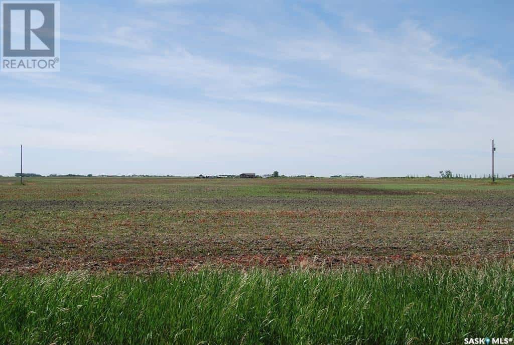 37.6 acres Airport Parcel — Estevan Rm No. 5, Saskatchewan - Photo 3 of 9