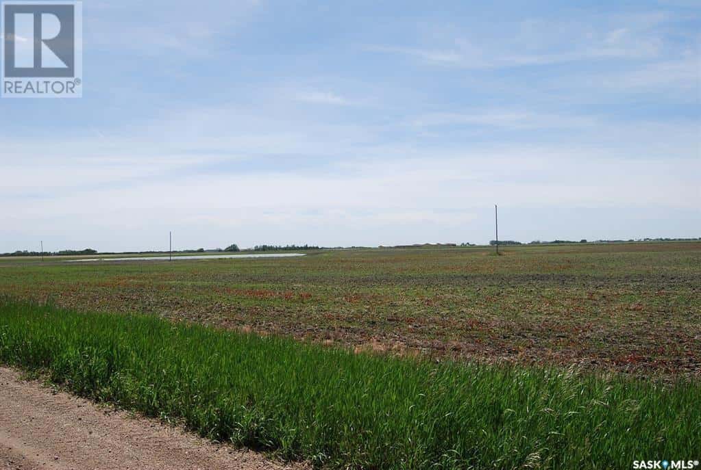 37.6 acres Airport Parcel — Estevan Rm No. 5, Saskatchewan - Photo 5 of 9