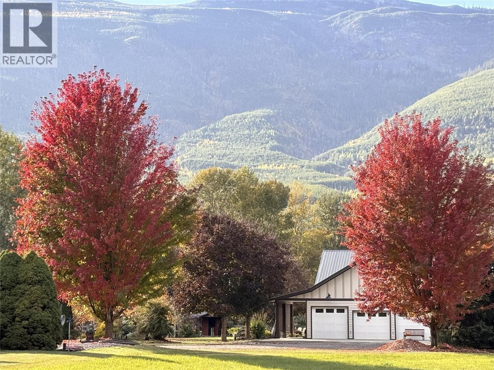 , Salmon Arm, British Columbia — Salmon Arm, British Columbia - Main photo