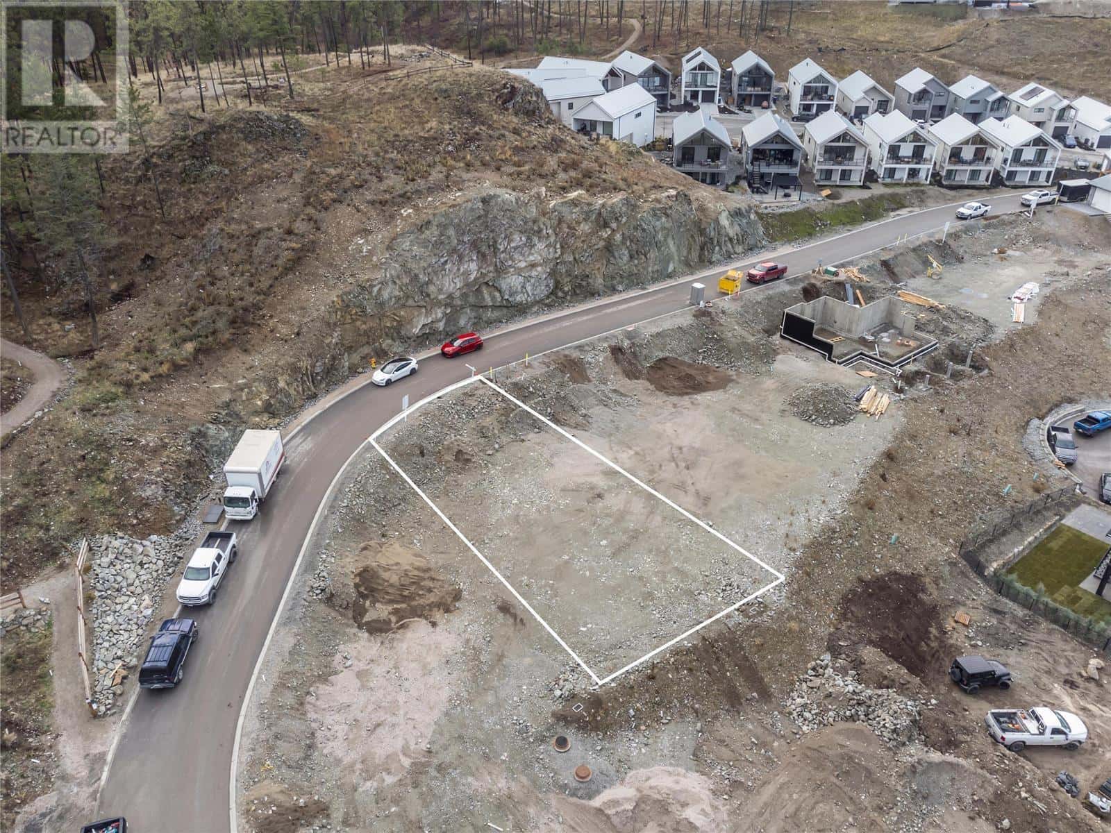 , Kelowna, — Kelowna - Photo 3 of 29