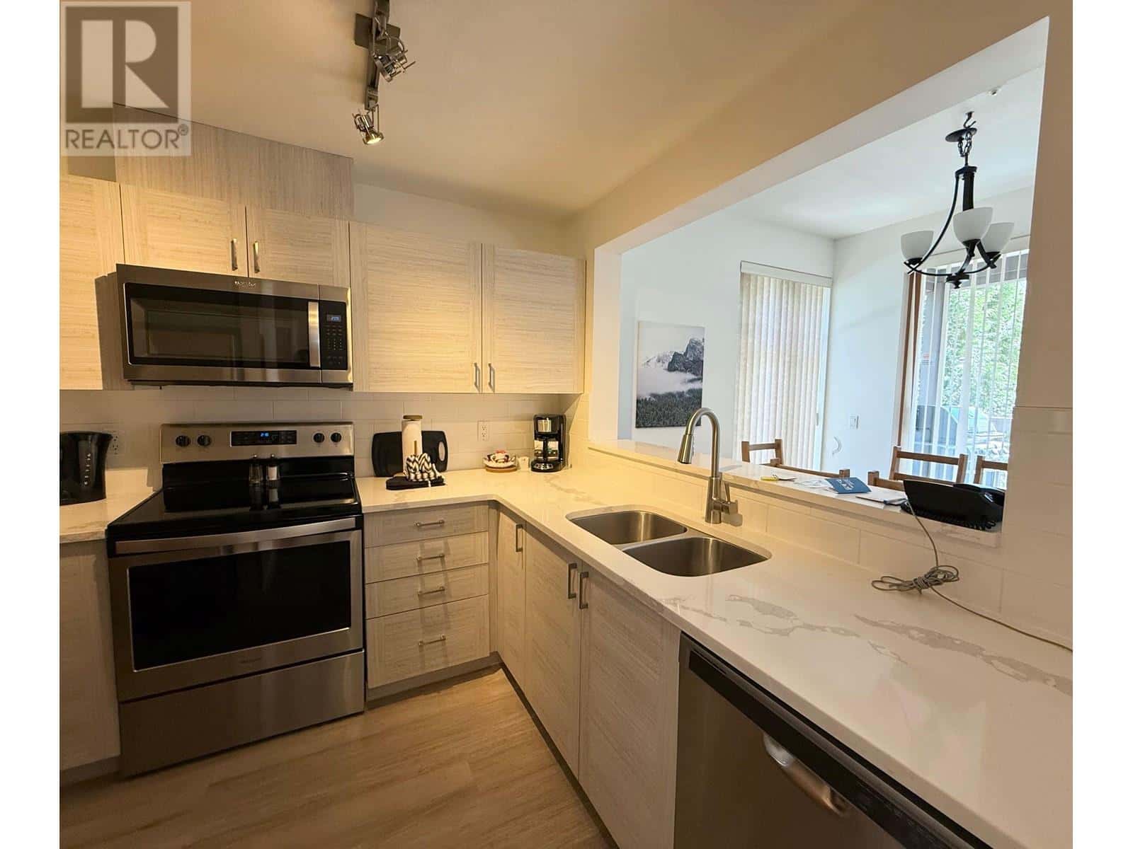 95 4355 NORTHLANDS (WEEK 14) BOULEVARD — Whistler, British Columbia - Photo 4 of 13