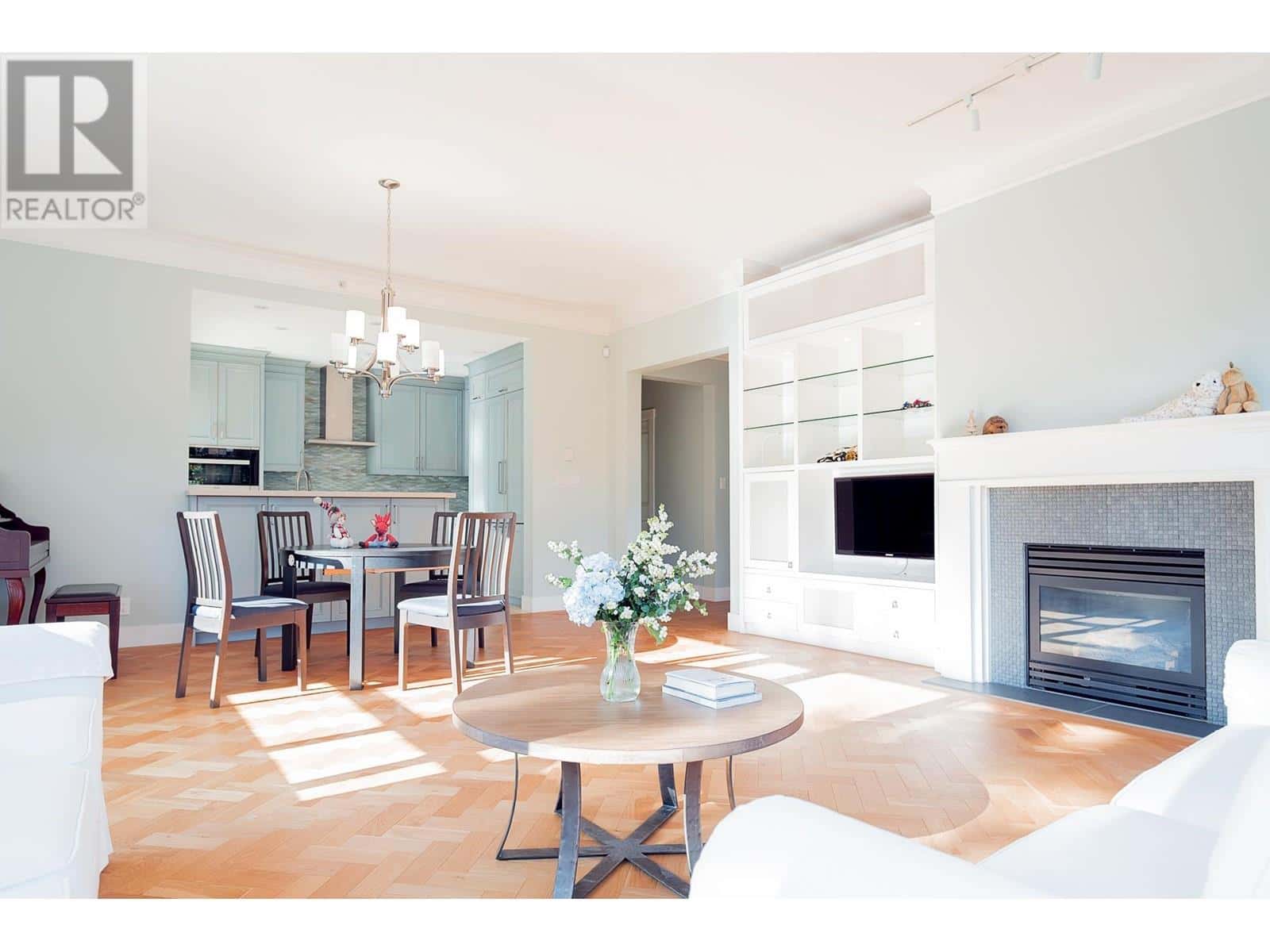 501 4685 VALLEY DRIVE — Vancouver - Photo 3 of 20