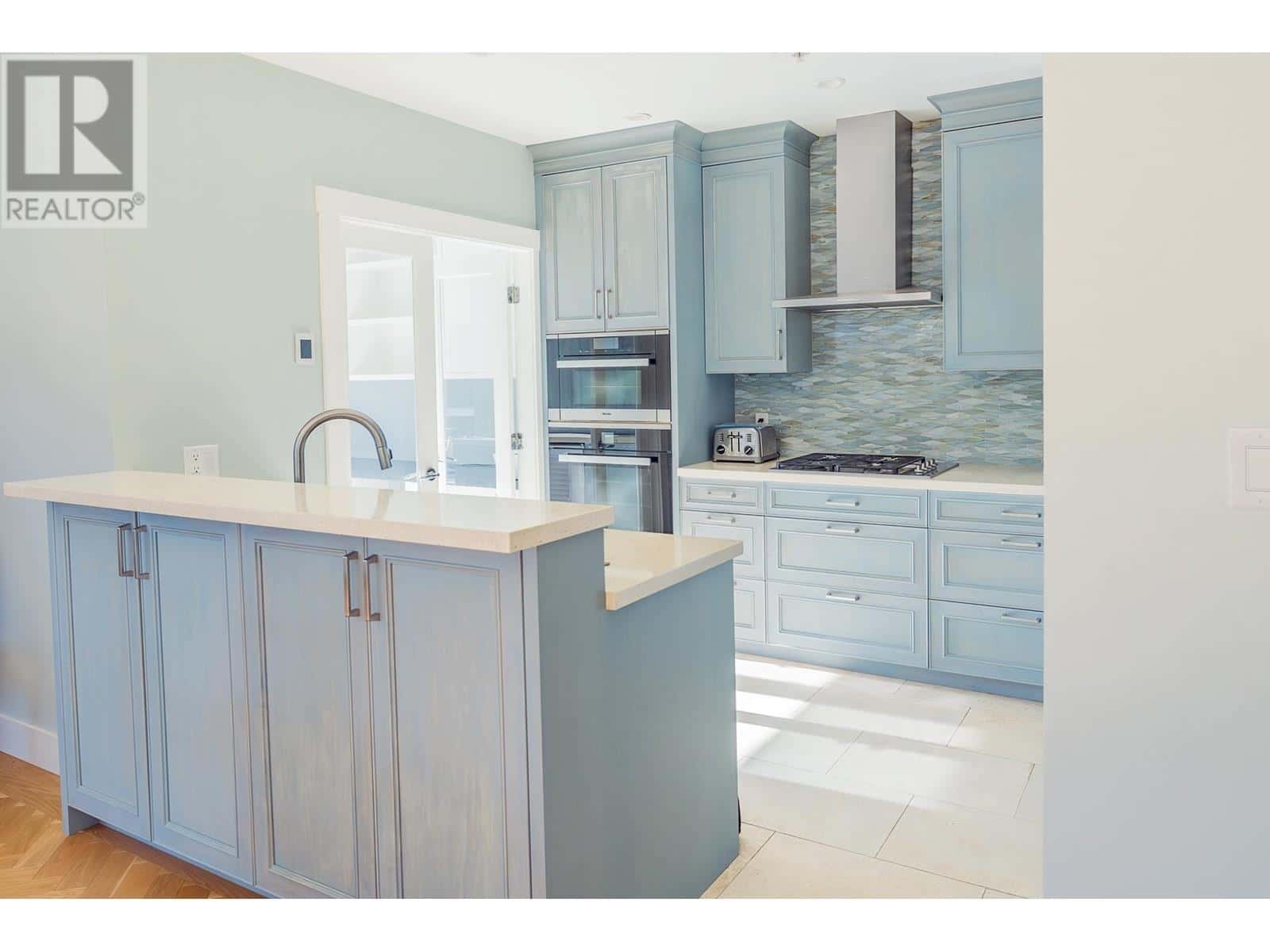 501 4685 VALLEY DRIVE — Vancouver - Photo 5 of 20