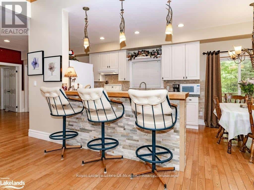 , Bracebridge (Draper), Ontario — Bracebridge (Draper), Ontario - Photo 5 of 72