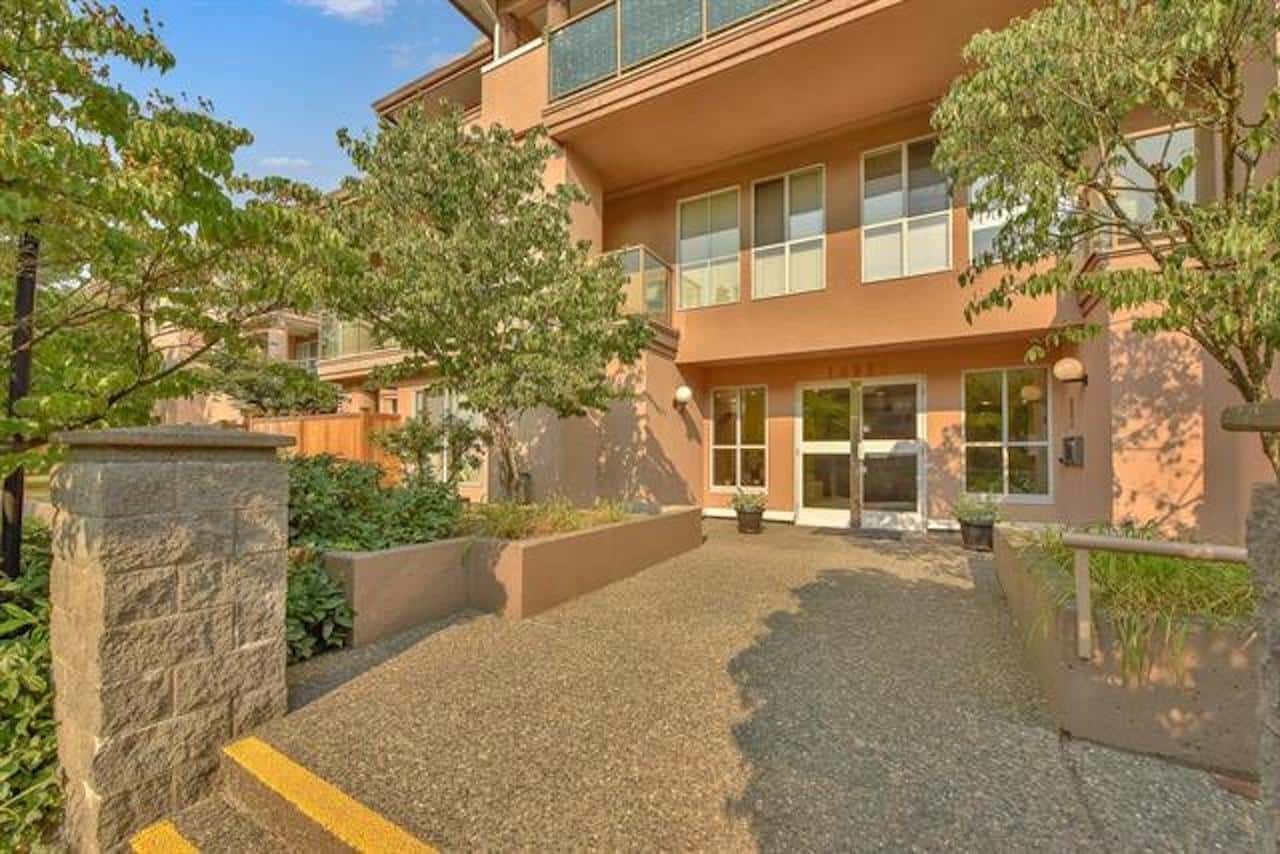 104 14993 101A AVENUE — Surrey, British Columbia - Photo 3 of 28