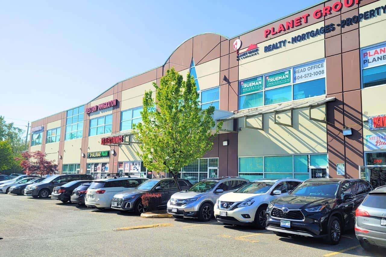 , Surrey, British Columbia — Surrey, British Columbia - Photo 2 of 4