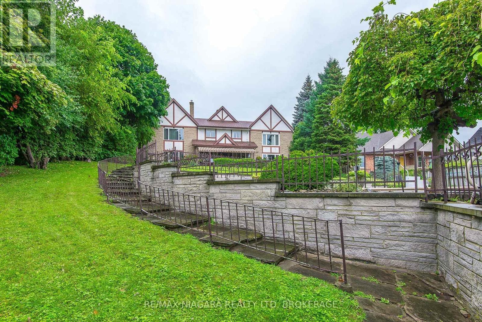 140 LAKESHORE ROAD — Fort Erie (Lakeshore), Ontario - Main photo