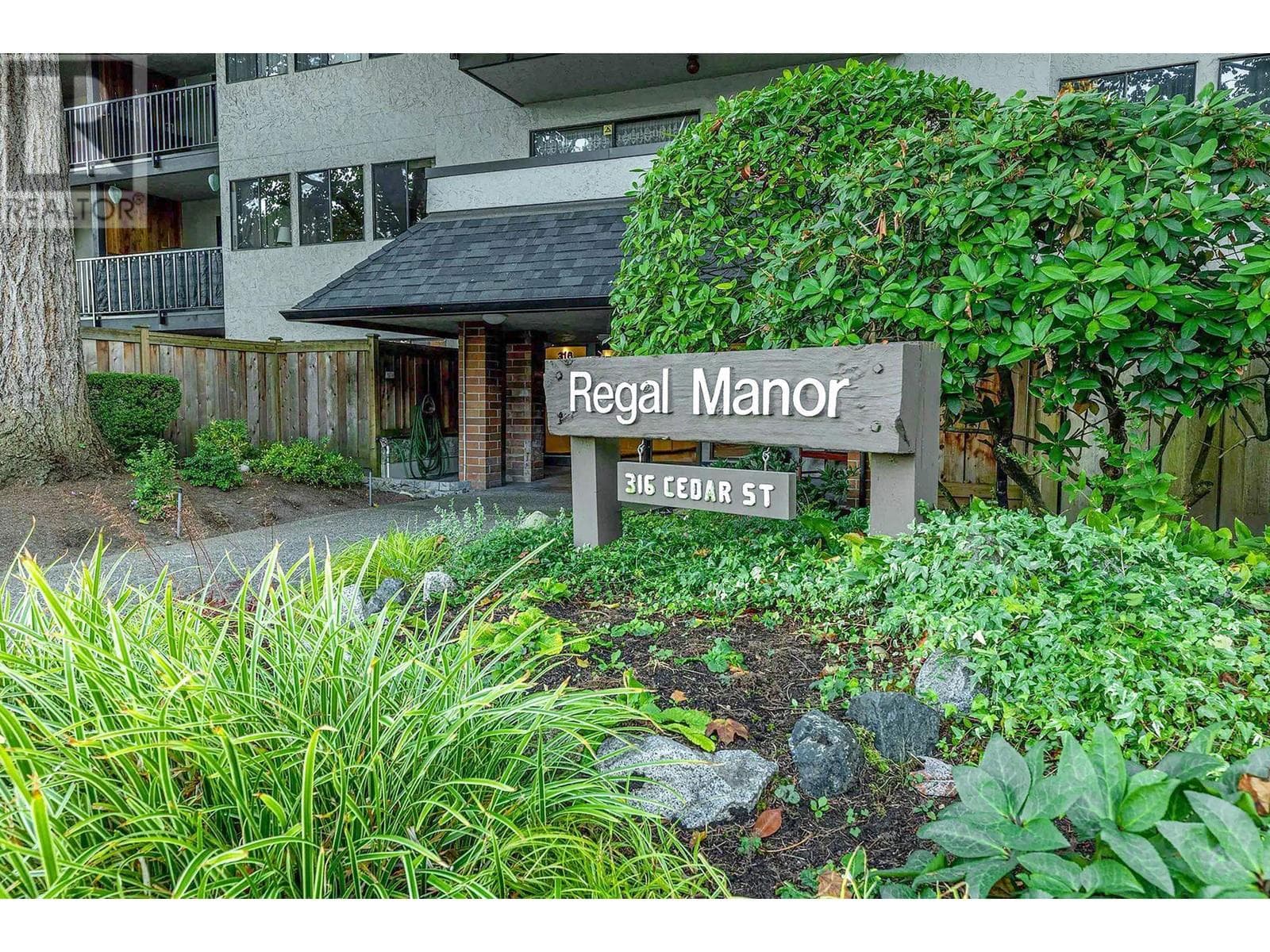 , New Westminster, British Columbia — New Westminster, British Columbia - Main photo