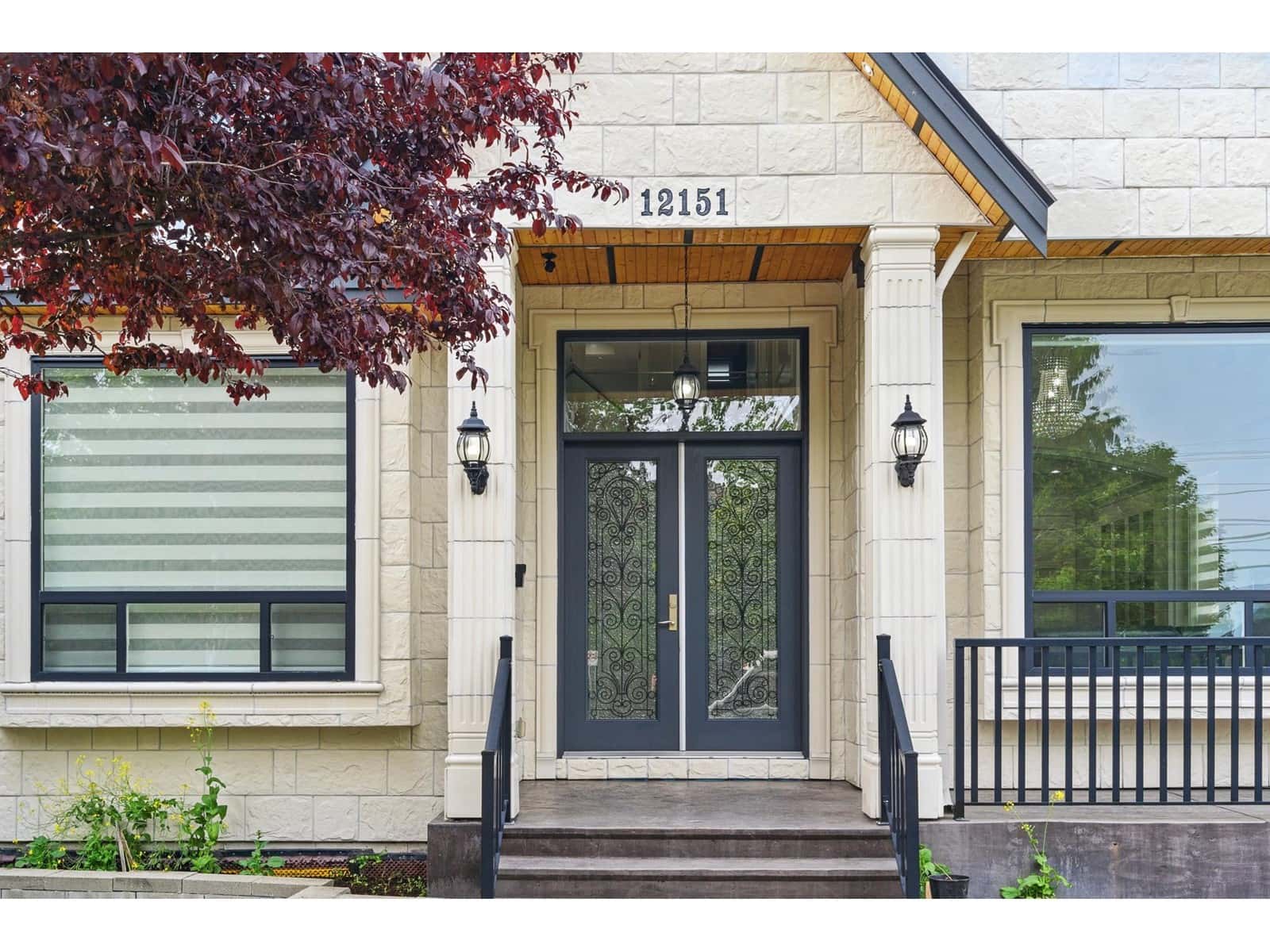 , Surrey, British Columbia — Surrey, British Columbia - Photo 4 of 40