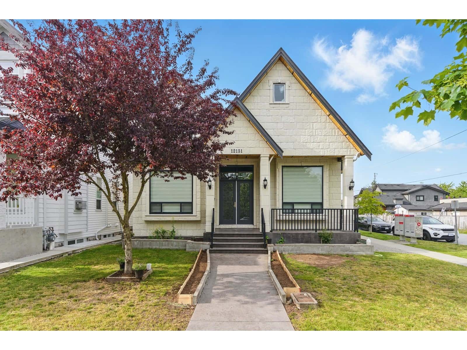 , Surrey, British Columbia — Surrey, British Columbia - Photo 3 of 40