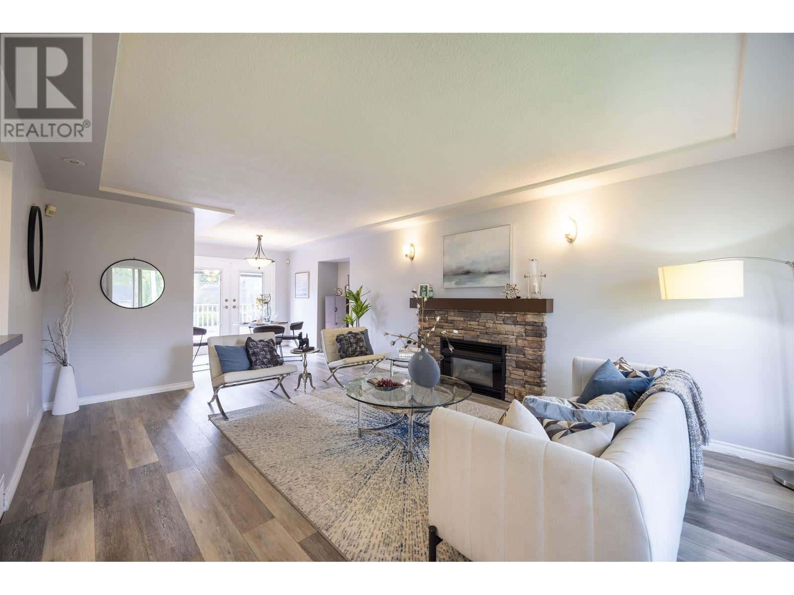 , Coquitlam, British Columbia — Coquitlam, British Columbia - Photo 5 of 31