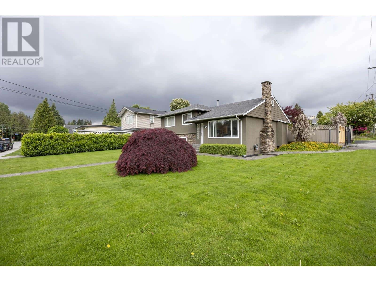 , Coquitlam, British Columbia — Coquitlam, British Columbia - Photo 2 of 31