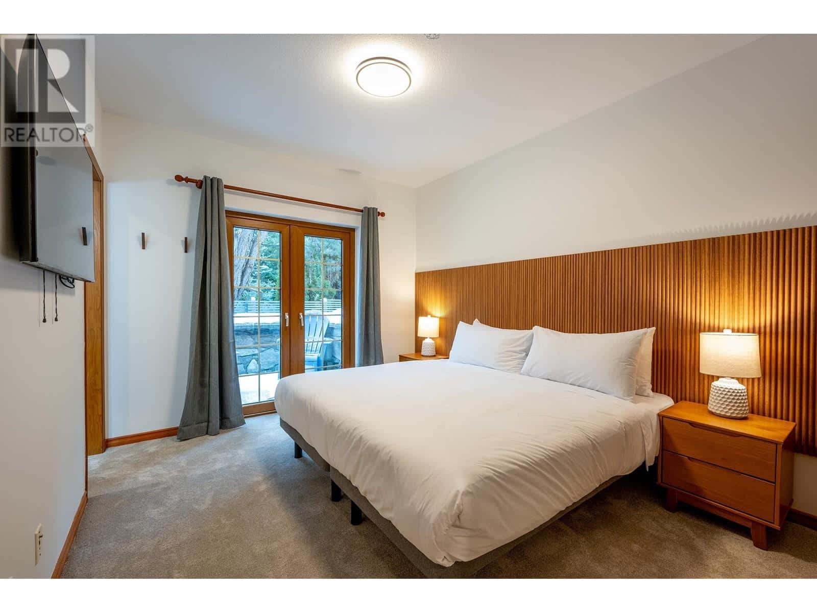 3012 ALPINE CRESCENT — Whistler, British Columbia - Photo 3 of 13