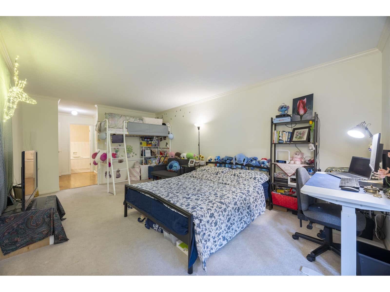 110 15300 17 AVENUE — Surrey, British Columbia - Photo 4 of 31