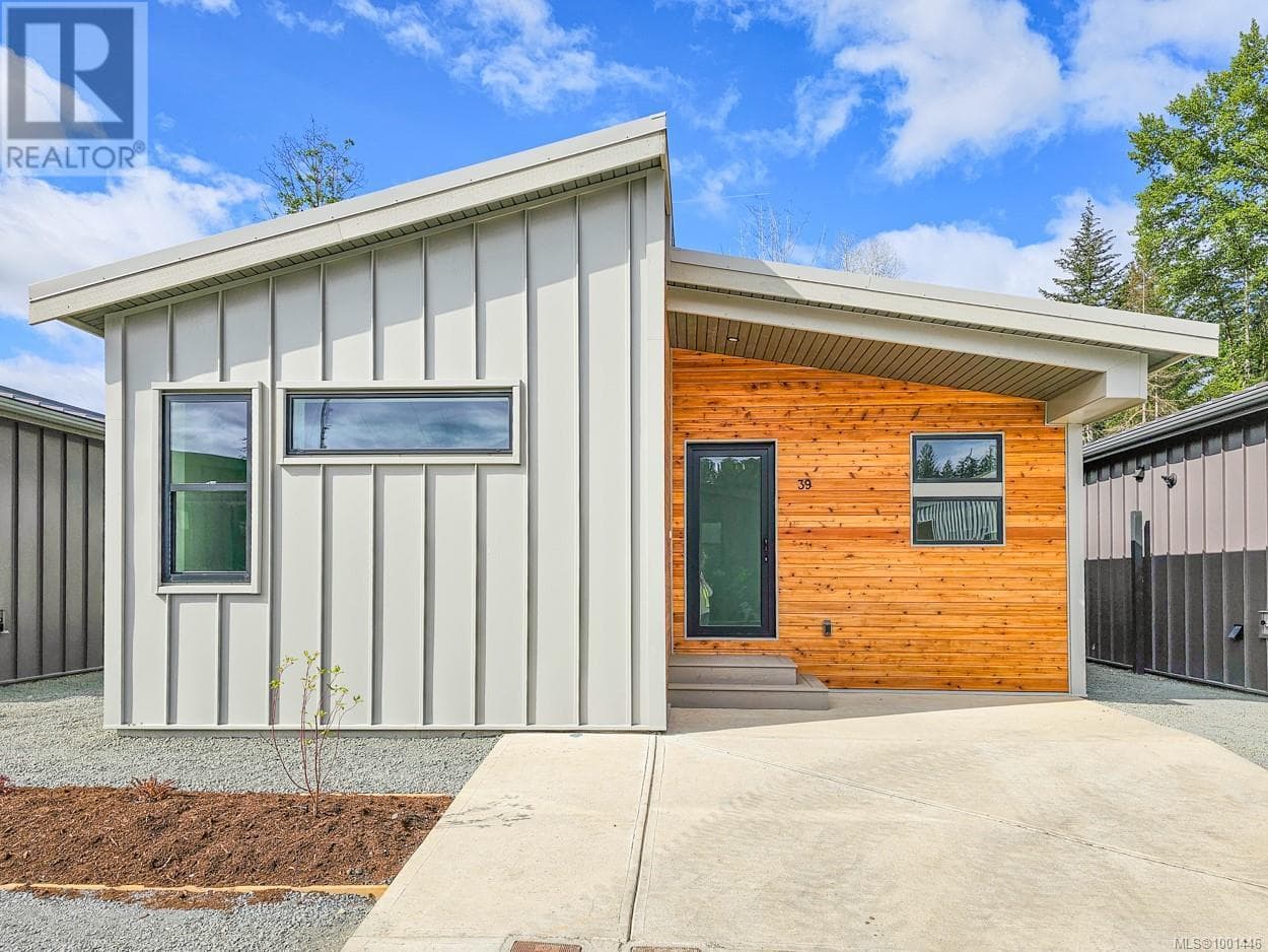 , Cumberland, British Columbia — Cumberland, British Columbia - Main photo