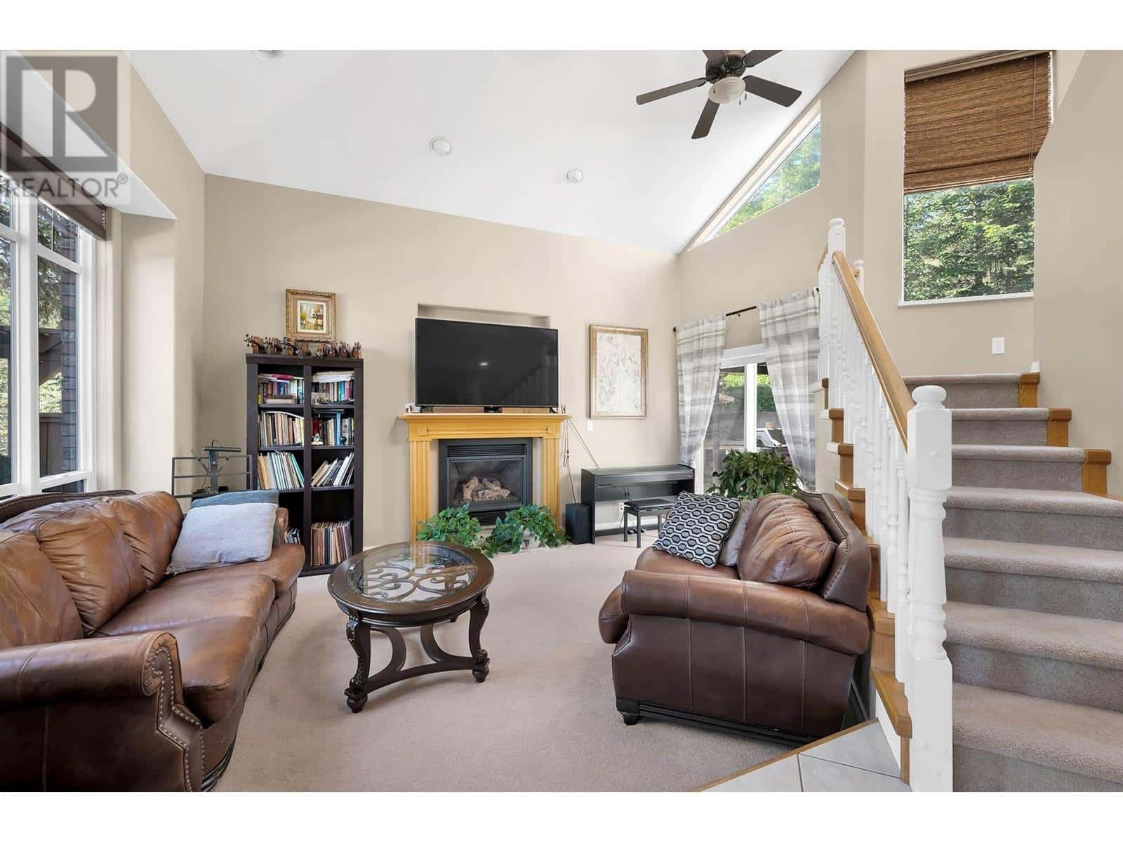 , Kamloops, British Columbia — Kamloops, British Columbia - Photo 2 of 61