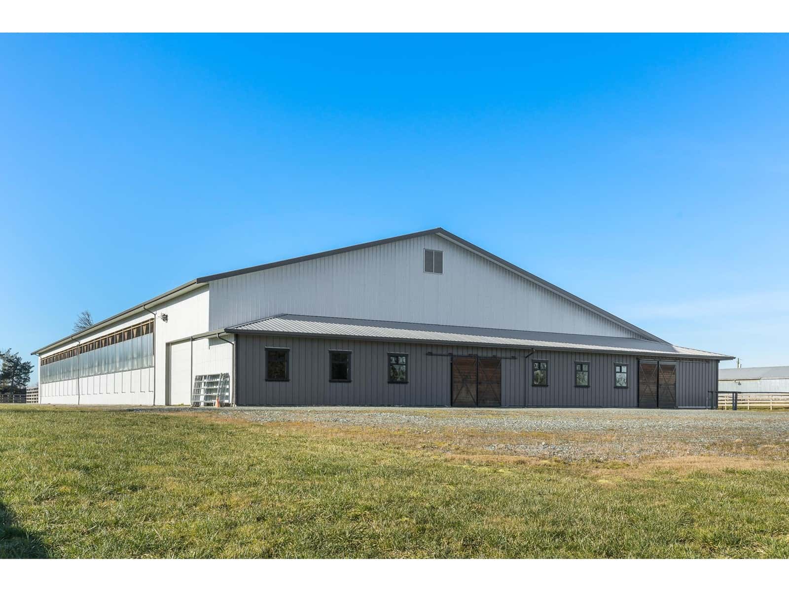 2473 240 STREET — Langley, British Columbia - Photo 3 of 40