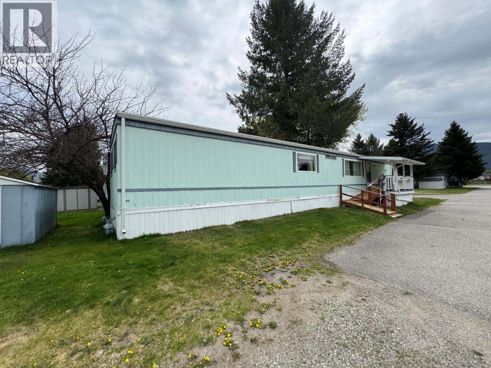 , Grand Forks, British Columbia — Grand Forks, British Columbia - Photo 3 of 56