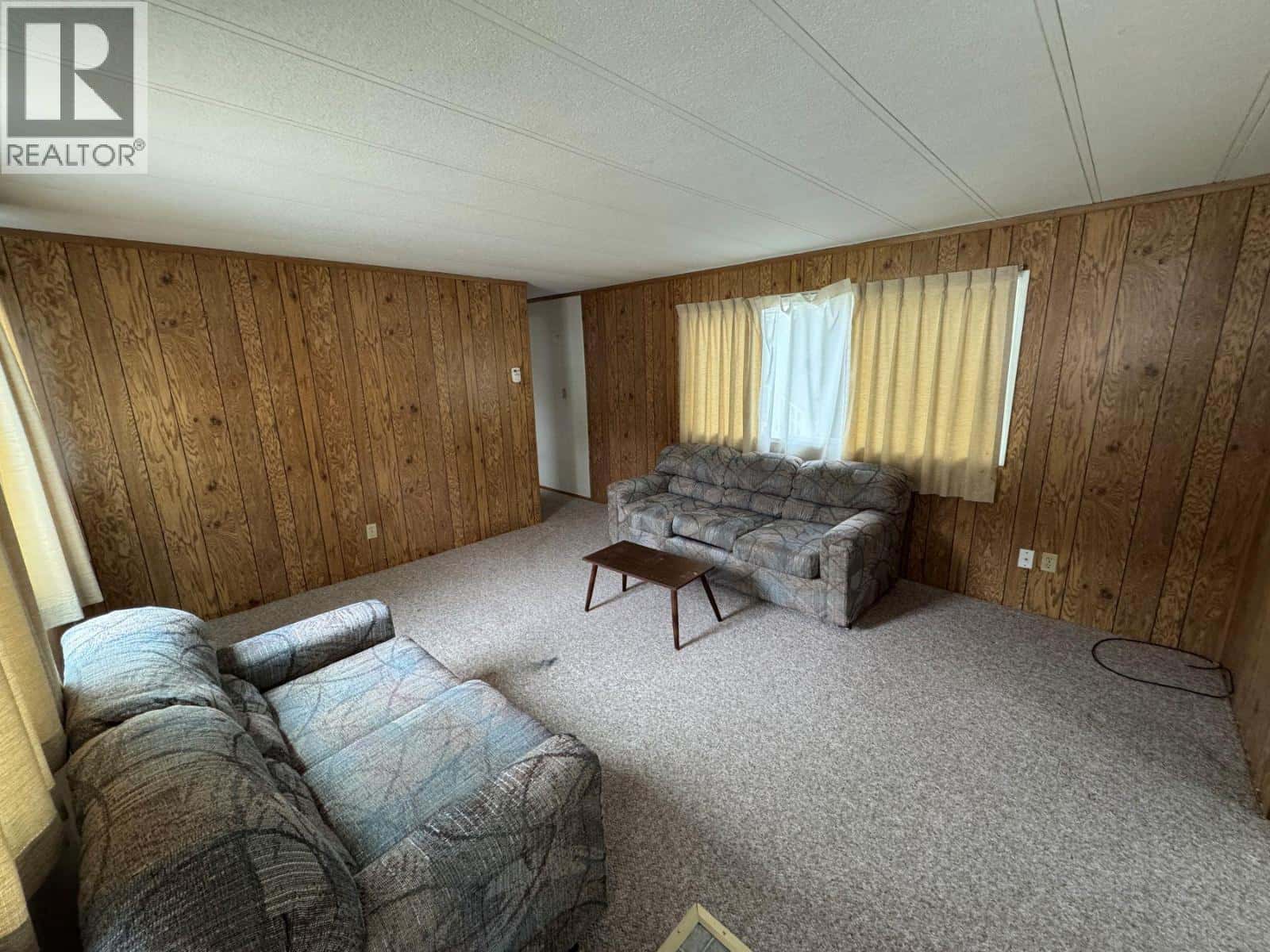 , Grand Forks, British Columbia — Grand Forks, British Columbia - Photo 4 of 56