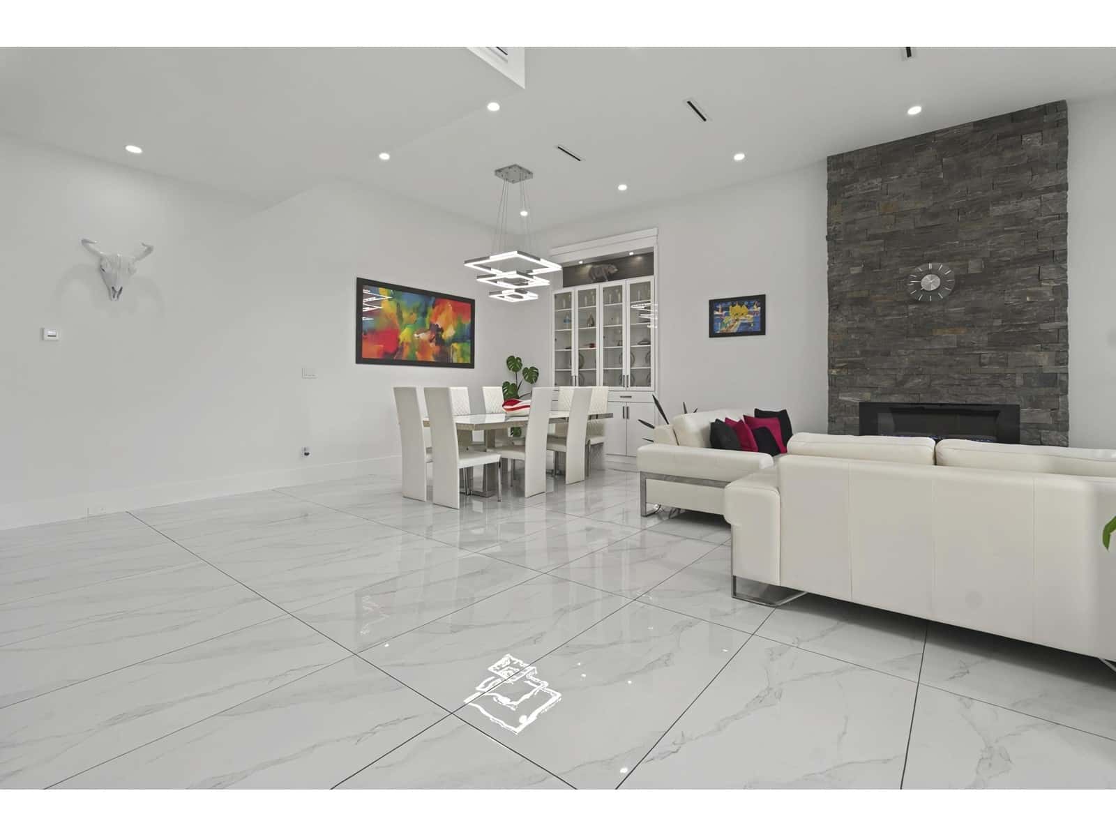 , Surrey, British Columbia — Surrey, British Columbia - Photo 3 of 39