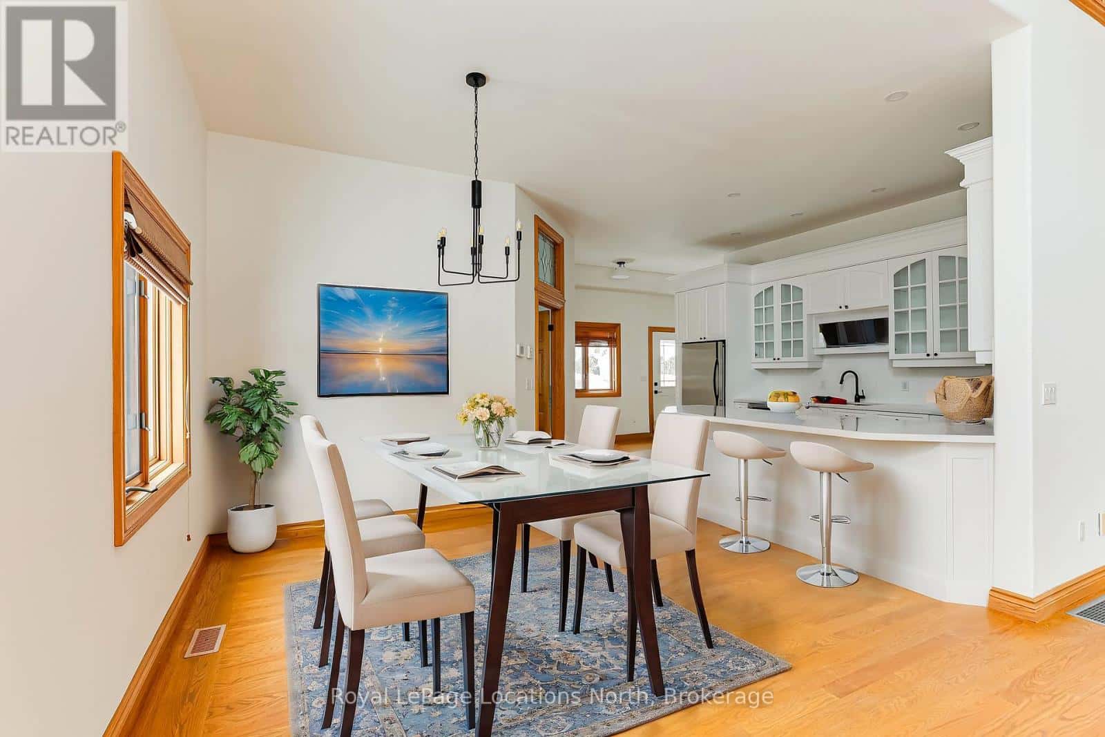 , Blue Mountains, Ontario — Blue Mountains, Ontario - Photo 2 of 44