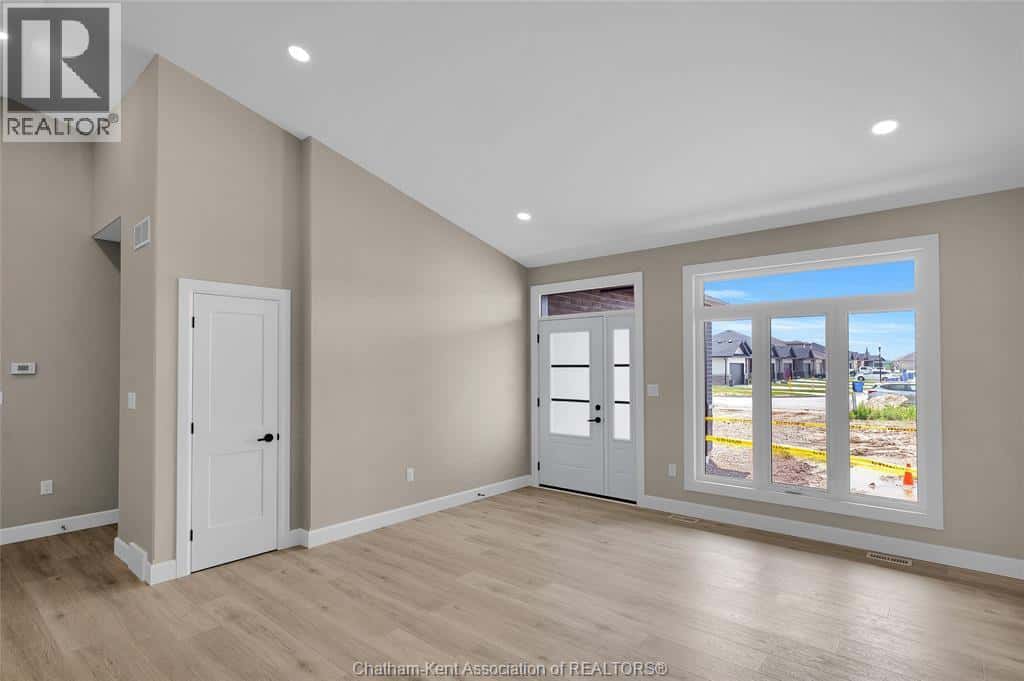 , Chatham, — Chatham - Photo 4 of 70