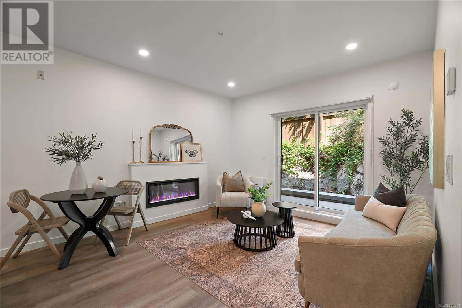 , Esquimalt, British Columbia — Esquimalt, British Columbia - Photo 4 of 27