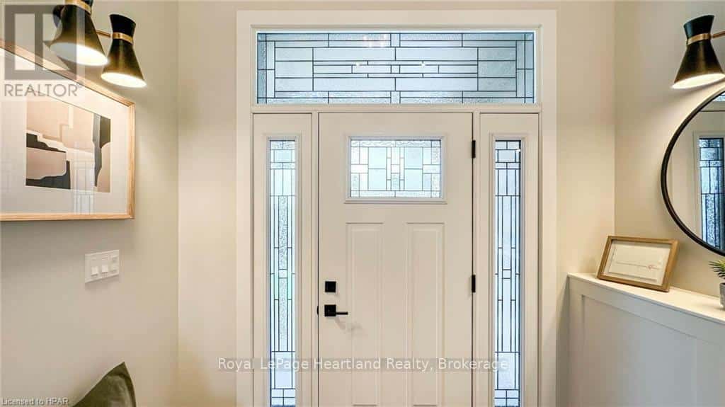 , Goderich (Goderich (Town)), Ontario — Goderich (Goderich (Town)), Ontario - Photo 3 of 39