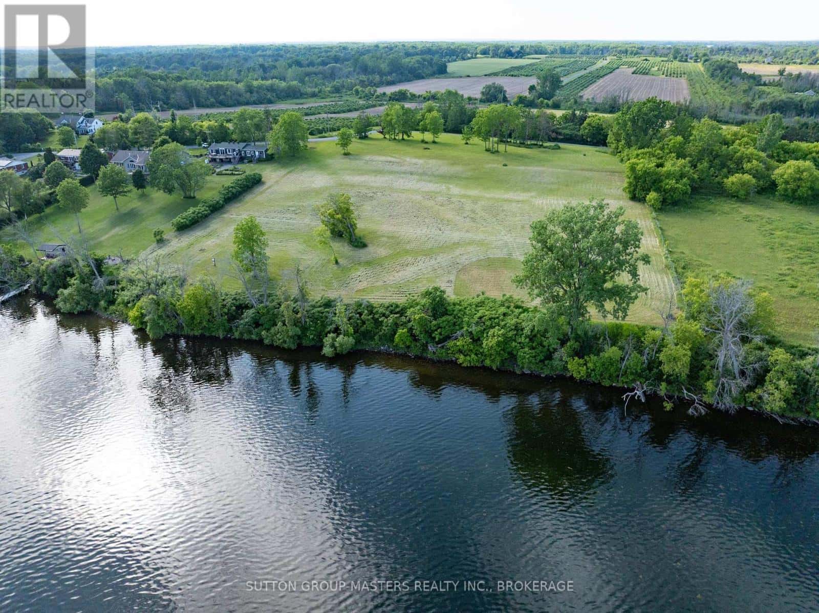 224 BAYSHORE ROAD — Greater Napanee (Greater Napanee), Ontario - Photo 2 of 27