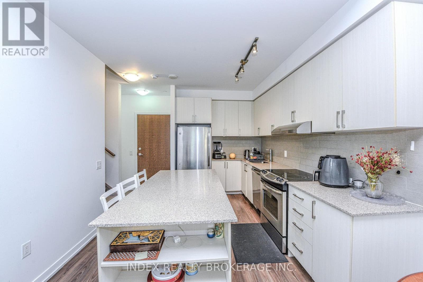 , Mississauga (Central Erin Mills), Ontario — Mississauga (Central Erin Mills), Ontario - Main photo