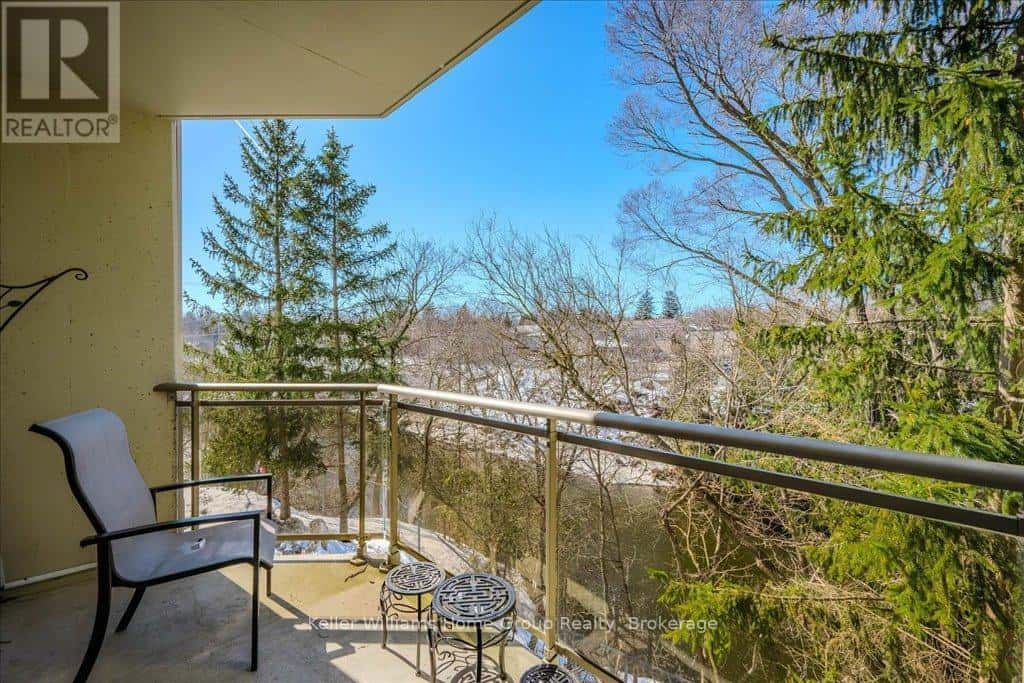 , Centre Wellington (Fergus), — Centre Wellington (Fergus) - Photo 2 of 48